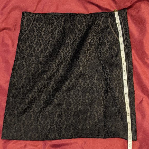 Black Ricki's Mini Skirt with Pockets - Picture 5 of 12